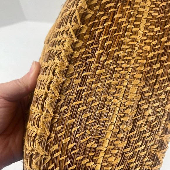 Fine woven vintage hand-made pine needle oval lace basket-Folk Art - Picture 11 of 15